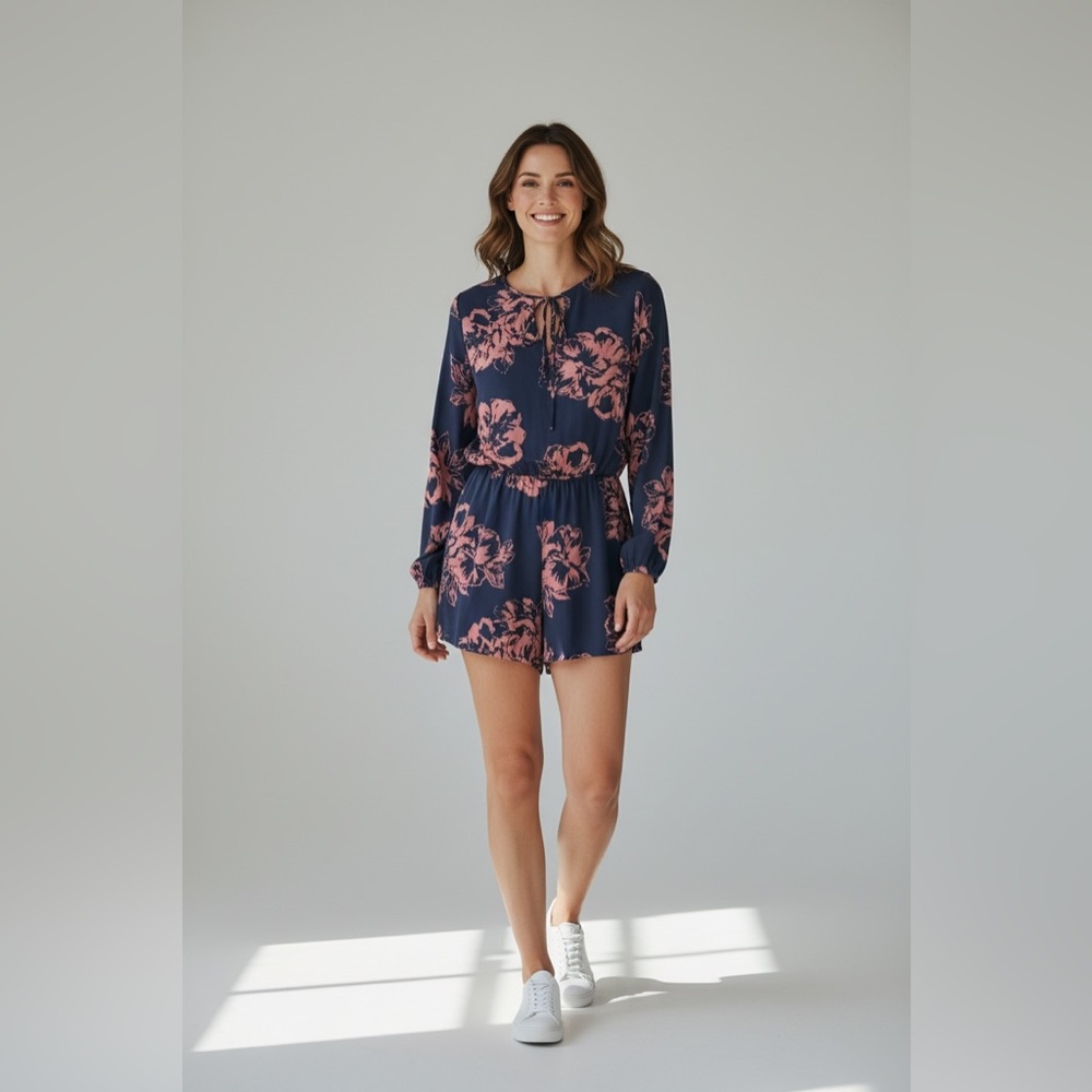 Everly Long Sleeve Romper Blue Floral Size Medium